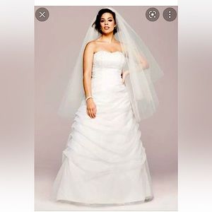 NWT 💕GORGEOUS 💕 Organza Draped Wedding Gown with Beaded Lace ❤️